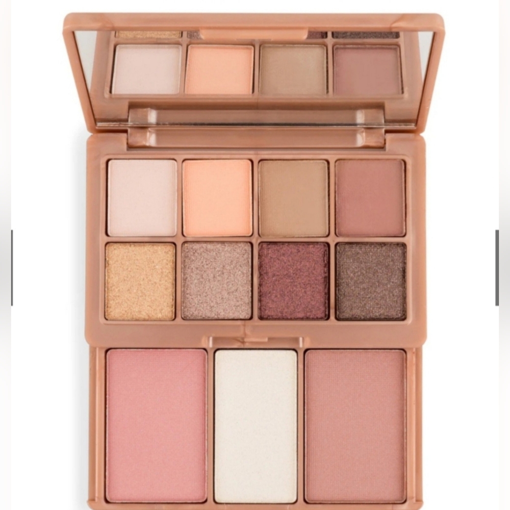 Khroma Beauty Kourtney's Kardazzle Rose Gold Face Palette